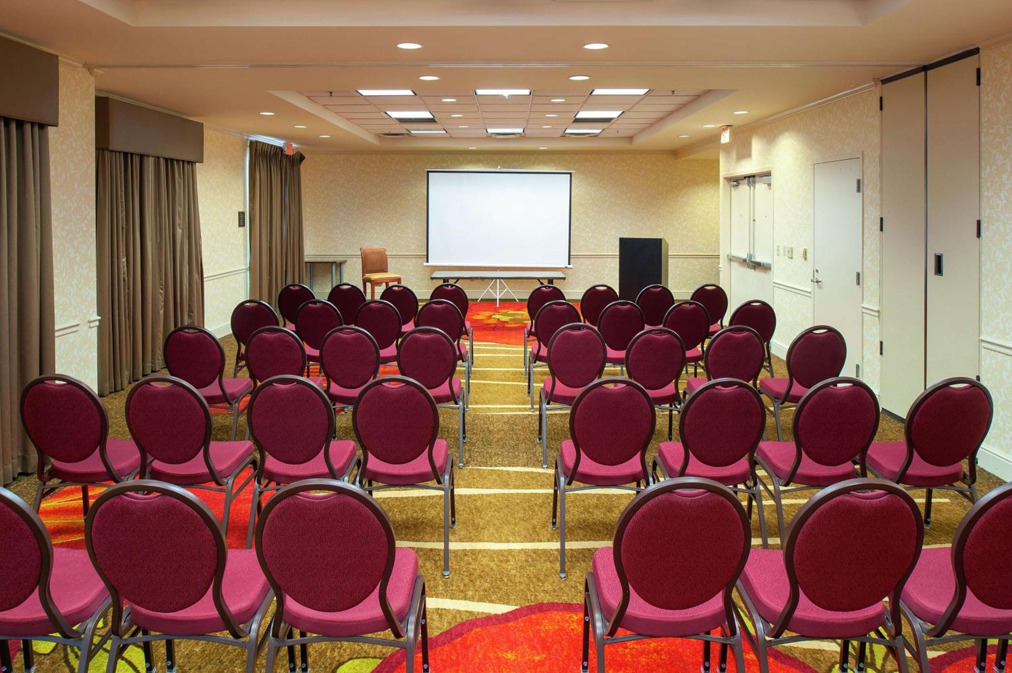 Hilton Garden Inn Allentown Bethlehem Airport Exterior foto