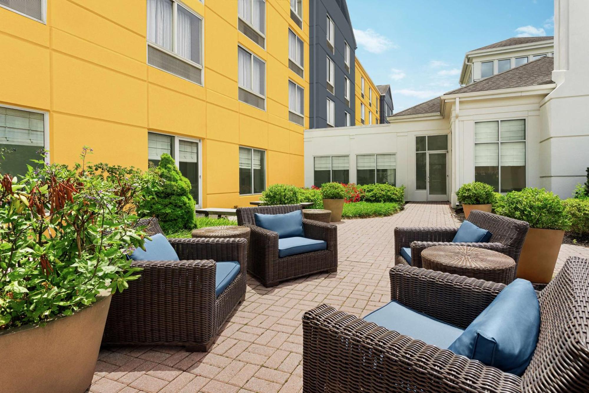 Hilton Garden Inn Allentown Bethlehem Airport Exterior foto